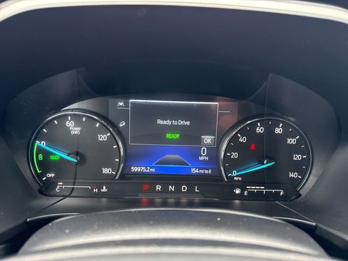 Used 2021 Ford Escape SE image 17