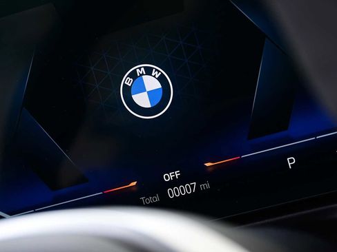 Used 2025 BMW 430i Coupe w/ M Sport Package image 39