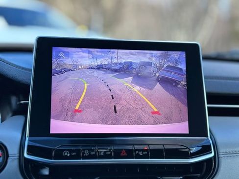 Used 2024 Jeep Compass Limited w/ Sun and Sound Group image 16