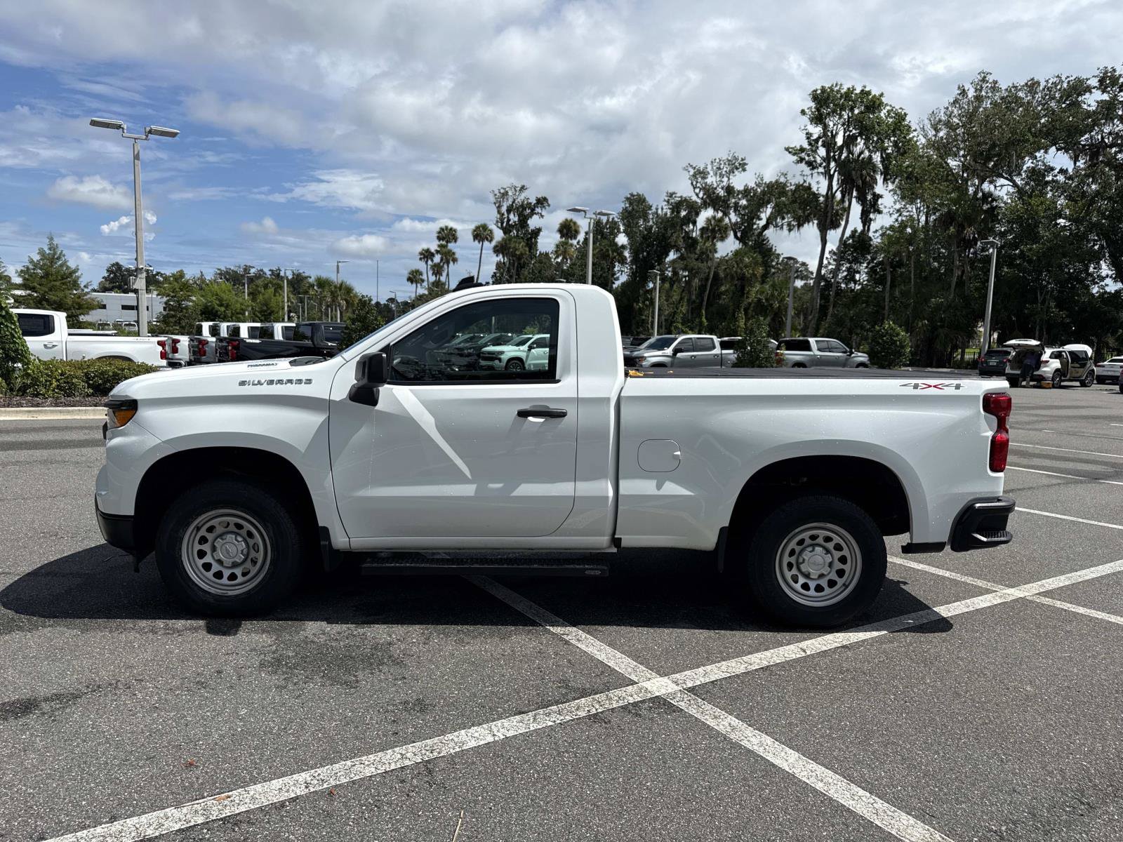Used 2025 Chevrolet Silverado 1500 W/T w/ Trailering Package AWD/4WD image 6
