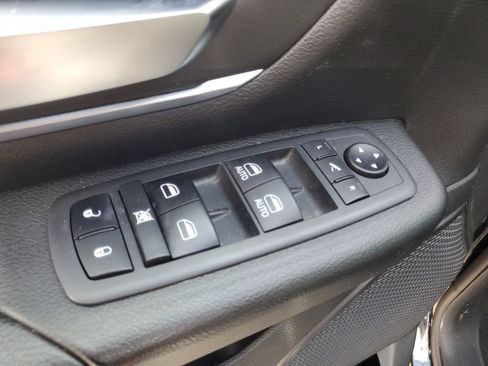 Used 2019 RAM 1500 Big Horn AWD/4WD image 9