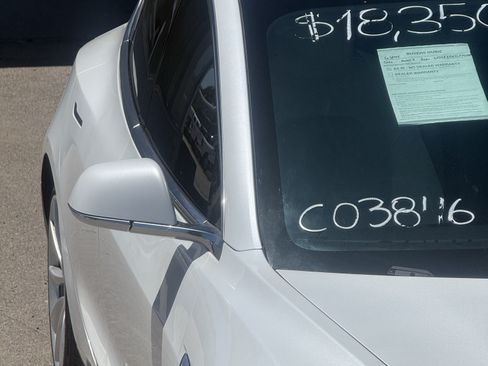 Used 2020 Tesla Model 3 Standard Range Plus RWD image 23