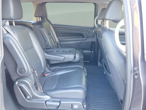 Used 2023 Honda Odyssey Touring image 18
