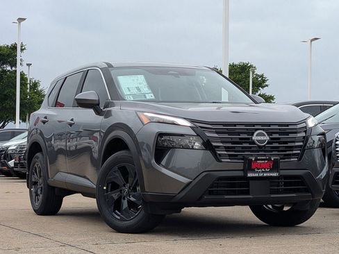 New 2026 Nissan Rogue SV FWD image 2