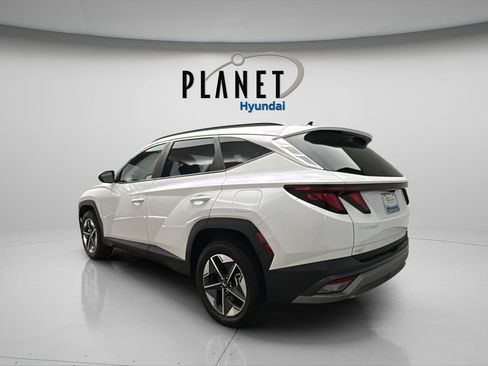 Certified 2025 Hyundai Tucson SEL AWD/4WD image 4