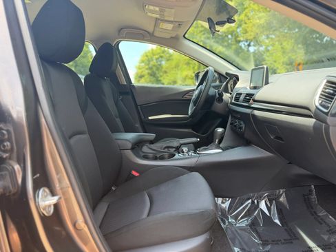 Used 2016 MAZDA MAZDA3 i Sport FWD image 19