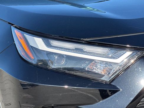 Used 2025 Toyota RAV4 XLE w/ Convenience Package image 9