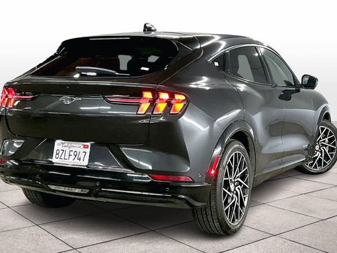 Used 2021 Ford Mustang Mach-E Premium image 16