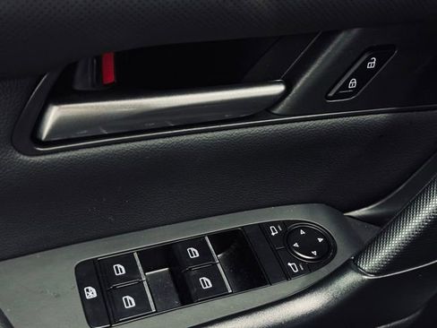 Used 2025 MAZDA CX-50 AWD 2.5 S w/ Premium Package image 17