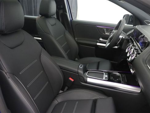 New 2025 Mercedes-Benz GLA 35 AMG 4MATIC image 9