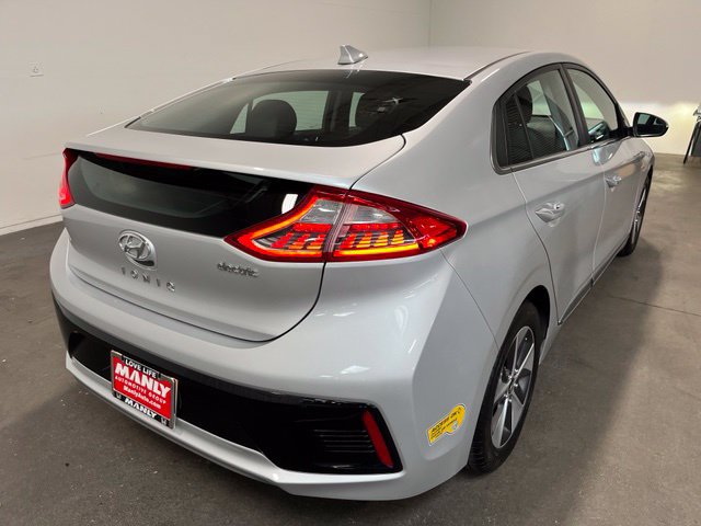 Used 2018 Hyundai Ioniq Limited FWD image 3