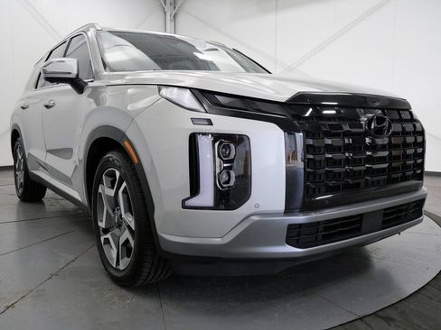 Used 2024 Hyundai Palisade Limited AWD/4WD image 38