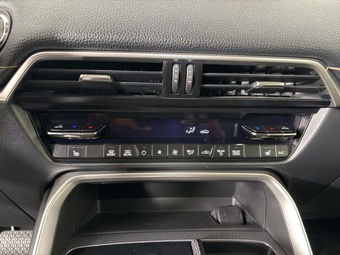 Used 2024 MAZDA CX-90 3.3 Turbo w/ Preferred Plus image 18