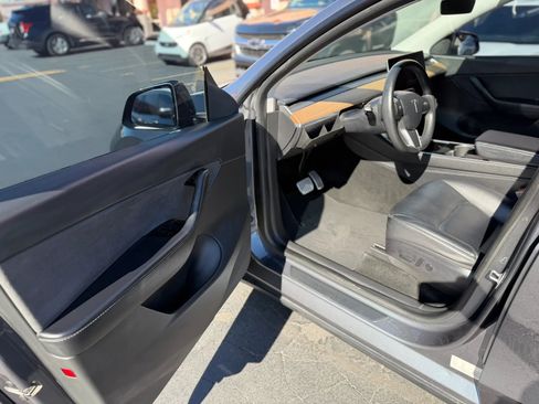Used 2020 Tesla Model Y Performance AWD/4WD image 11