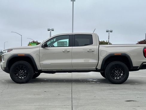 New 2026 GMC Canyon Elevation image 3