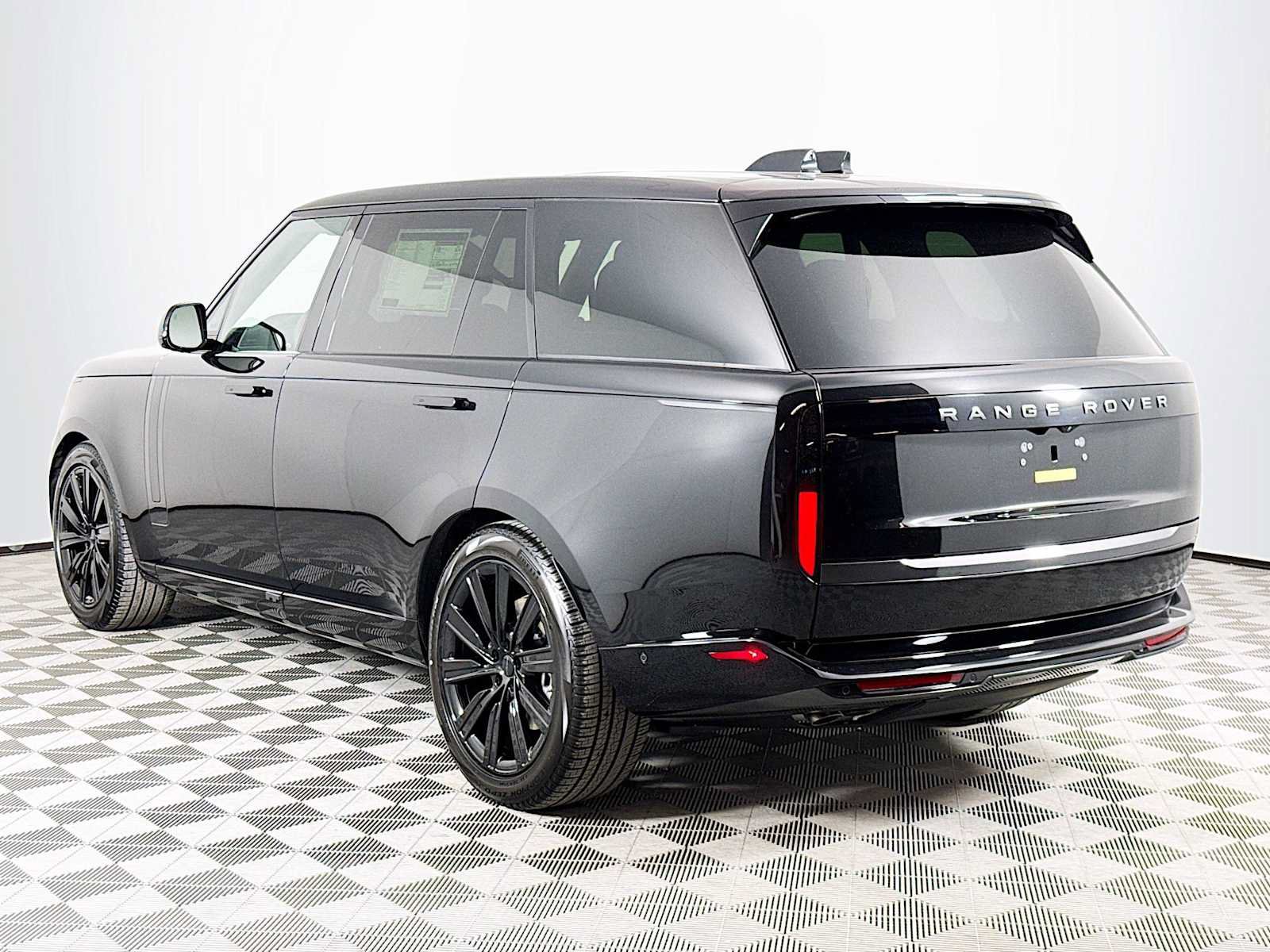 New 2026 Land Rover Range Rover Long Wheelbase SE AWD/4WD image 6