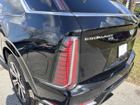 New 2025 Cadillac Escalade IQ Luxury 2 image 11