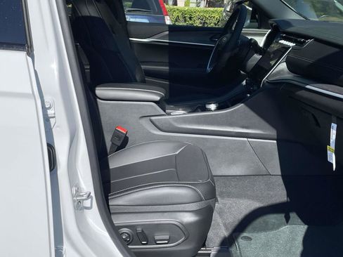 New 2025 Jeep Grand Cherokee L Limited w/ Black Appearance Package image 33