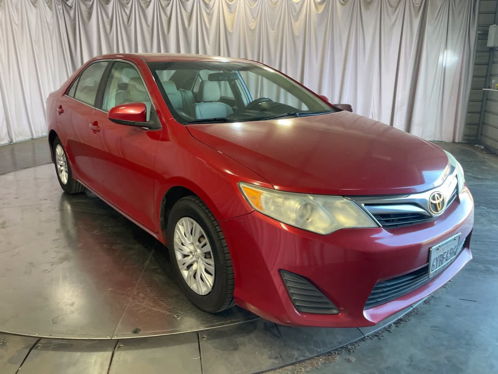 Used 2012 Toyota Camry LE FWD image 4
