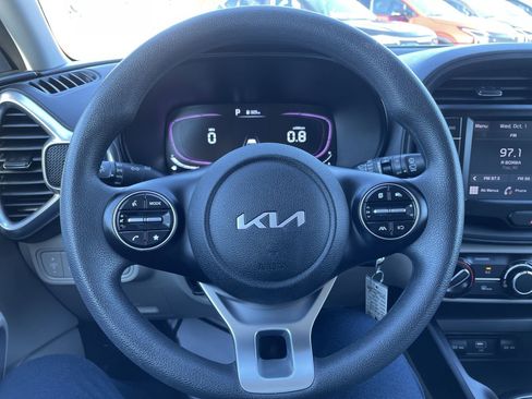 Certified 2023 Kia Soul LX w/ LX Technology Package image 17