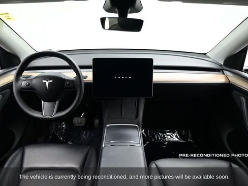 Used 2023 Tesla Model Y 2WD image 12