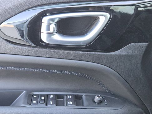 New 2026 Jeep Compass Latitude image 16