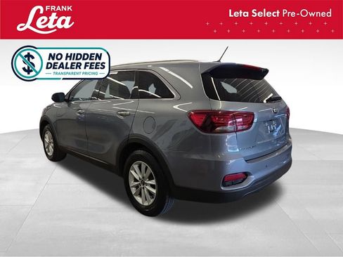 Used 2020 Kia Sorento LX w/ LX I4 Convenience Package FWD image 3