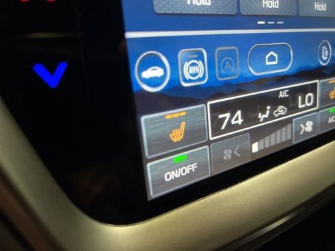 Used 2024 Subaru Outback Onyx Edition image 33