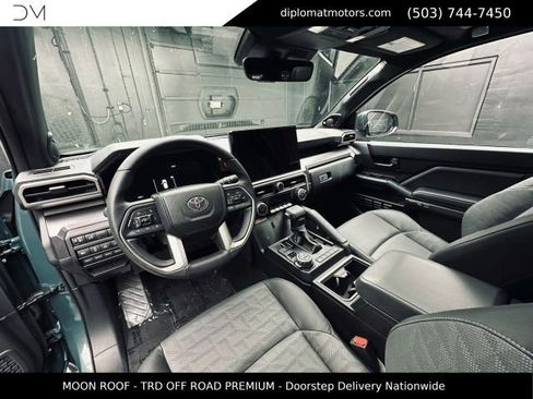 Used 2025 Toyota 4Runner TRD Off-Road Premium AWD/4WD image 17
