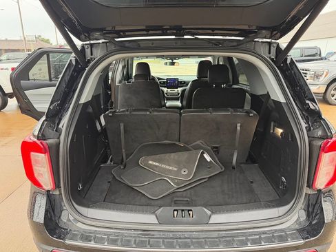 Used 2023 Ford Explorer XLT w/ Equipment Group 202A AWD/4WD image 21