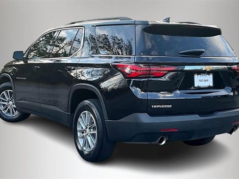 Certified 2022 Chevrolet Traverse LT image 5