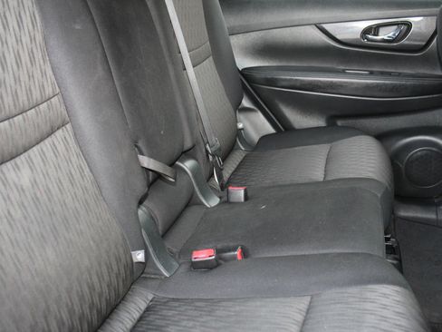 Used 2017 Nissan Rogue SV AWD/4WD image 15