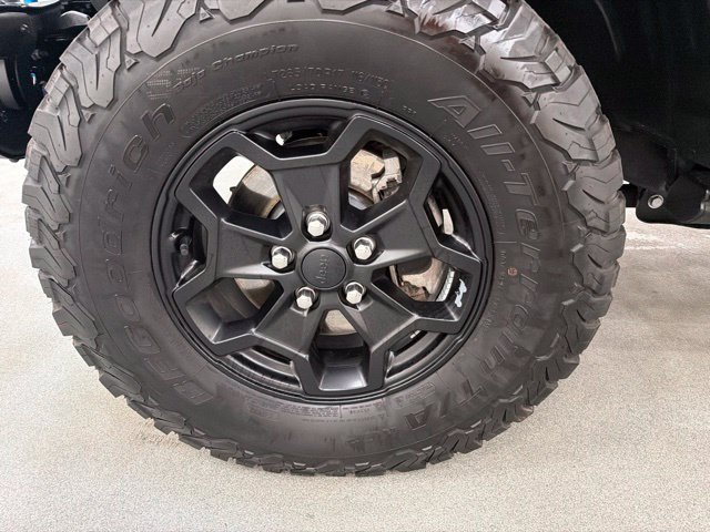 Used 2023 Jeep Wrangler Unlimited Rubicon 4xe AWD/4WD image 28
