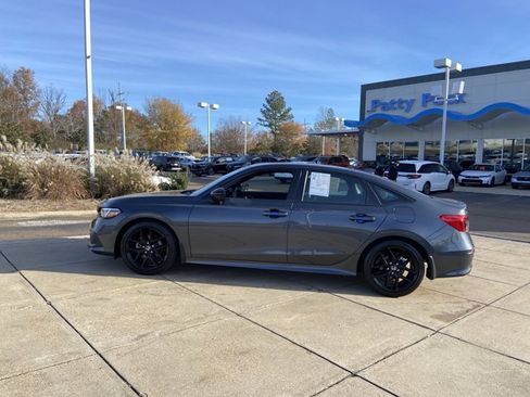 Used 2023 Honda Civic Sport image 6