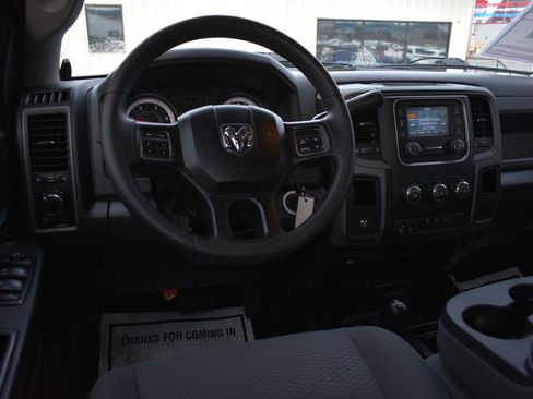 Used 2018 RAM 2500 Tradesman w/ Chrome Appearance Group image 17