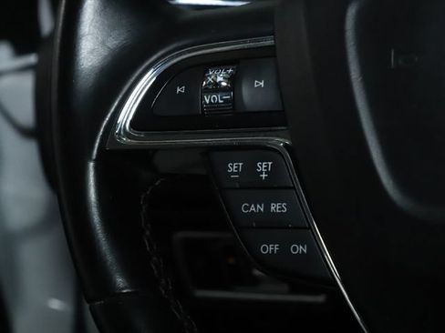 Used 2023 Lincoln Nautilus Reserve AWD/4WD image 25