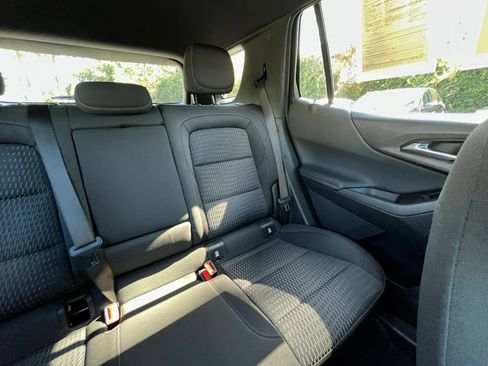 Used 2025 Chevrolet Equinox LT FWD image 37