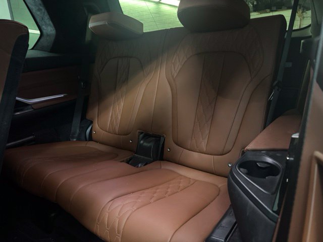 Used 2022 BMW X7 M50i AWD/4WD image 29