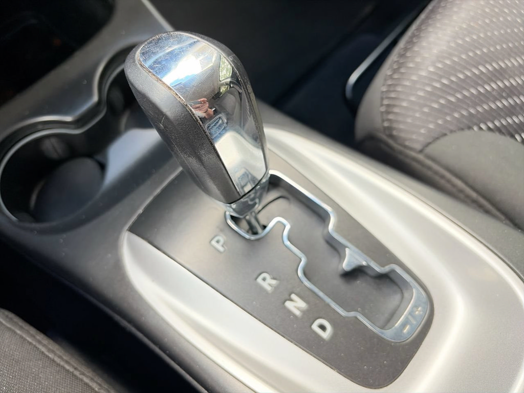 Used 2019 Dodge Journey SE w/ Connectivity Group FWD image 24