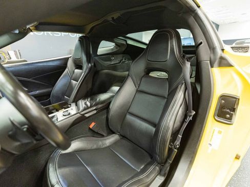 Used 2014 Chevrolet Corvette Stingray Coupe image 10