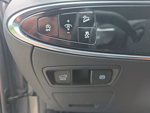 Used 2025 Genesis GV70 2.5T AWD/4WD image 21