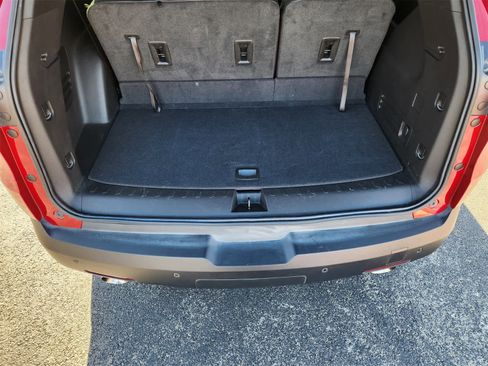 Used 2020 Chevrolet Traverse LT w/ LT Premium Package image 30