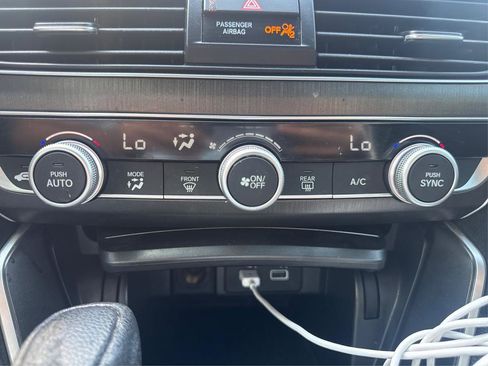 Used 2021 Honda Accord LX image 17