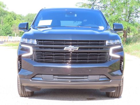 Certified 2024 Chevrolet Suburban RST w/ Luxury Package AWD/4WD image 17