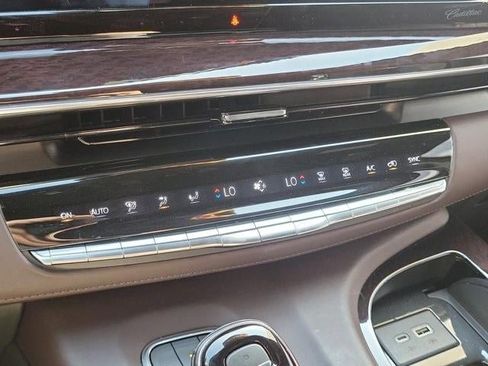 Certified 2023 Cadillac Escalade ESV Sport Platinum image 21