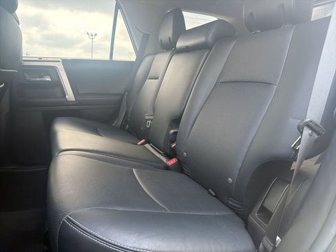 Used 2015 Toyota 4Runner Limited image 13