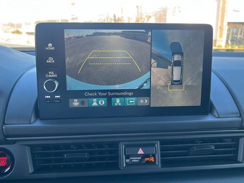 Used 2025 Honda Pilot TrailSport image 22