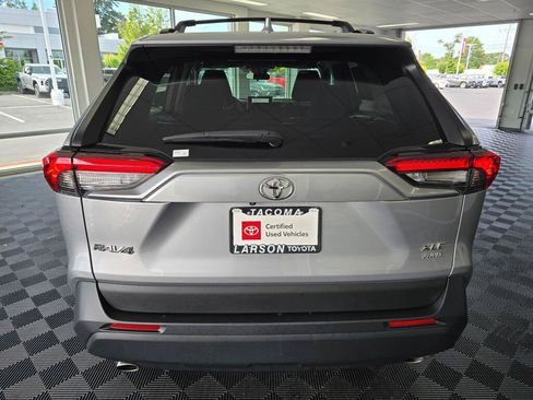 Used 2024 Toyota RAV4 XLE AWD/4WD image 4