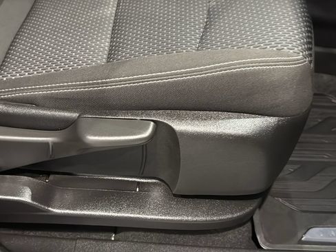 Used 2023 GMC Terrain SLE w/ Driver Convenience Package AWD/4WD image 13