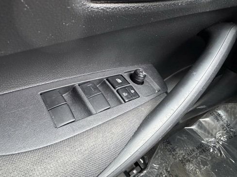 Certified 2023 Toyota Corolla LE image 30